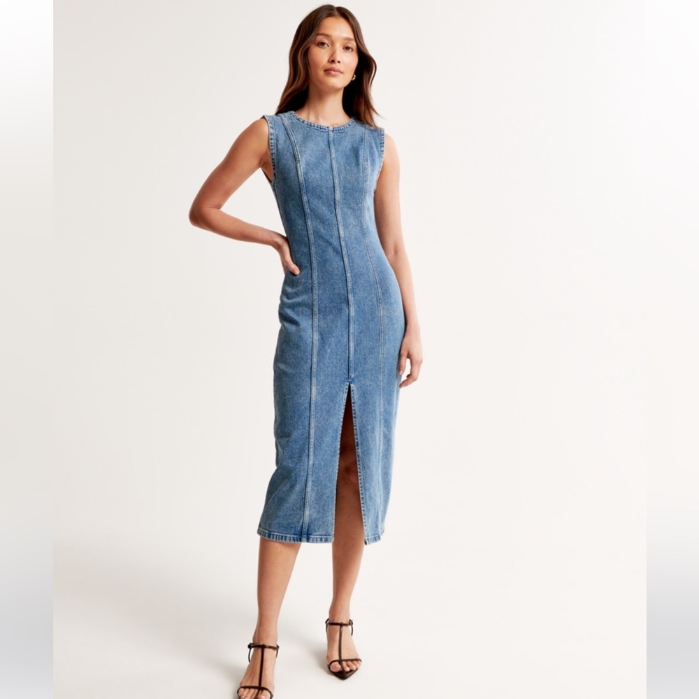 Shell Denim Midi Dress - Size: XS. Abercrombie